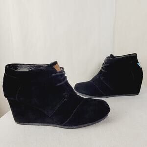 Toms Desert black suede wedge lace front bootie size 8 Retro Classic Cabin